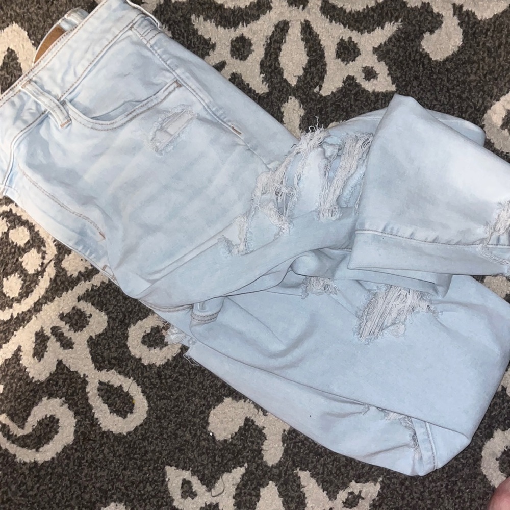 Distressed American eagle jeans